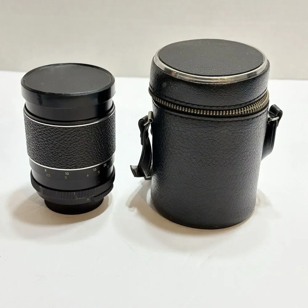Auto Chinon 1:28 f=135mm Japan 28mm f2.8 Auto Lens Camera with Case
